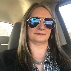 Meet your Posher, Cynthia